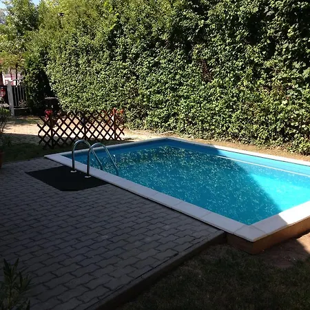 Guest house Adam Vendeghaz 2 Siofok