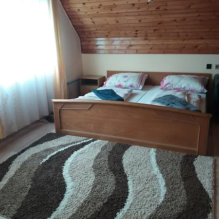 Guest house Adam Vendeghaz 2 *